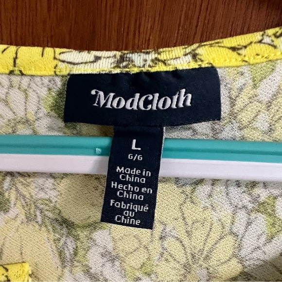 ModCloth springy dress - Picture 2 of 2